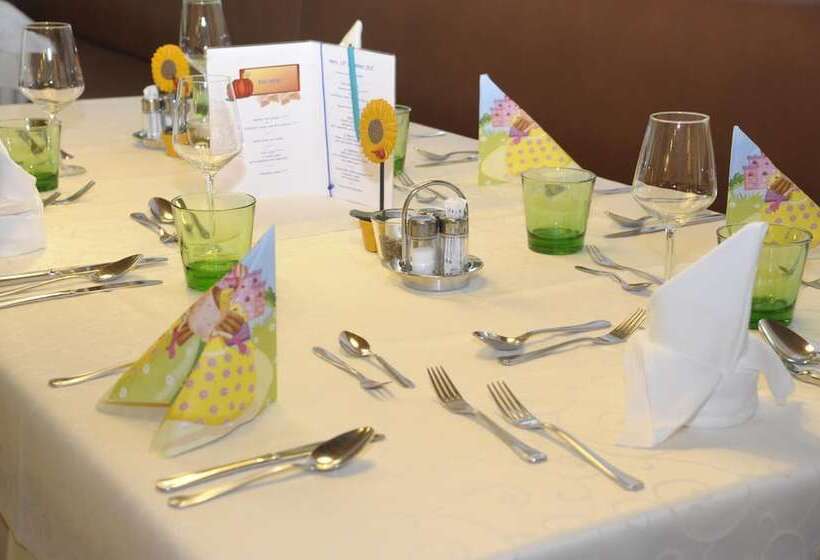 Kinder  Und Familienhotel Nockalm