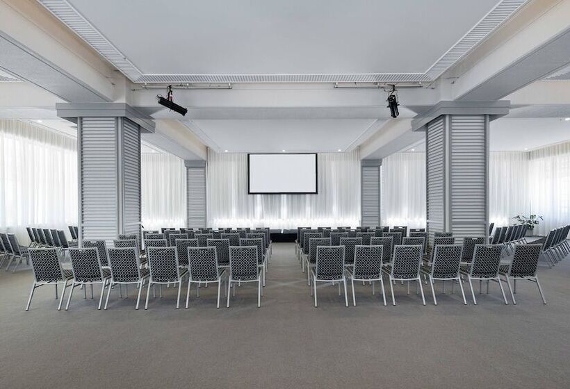 استراحتگاه Marriott Vacation Club At Surfers Paradise