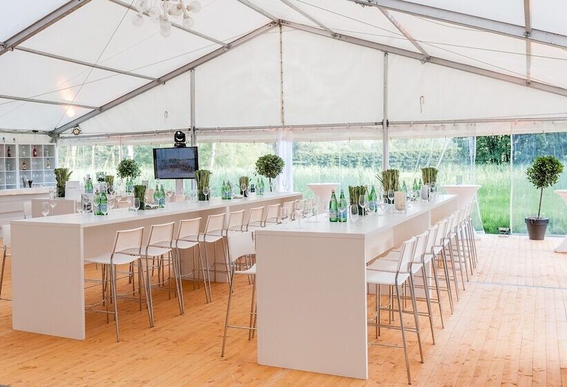 Schloss Prielau Hotel & Restaurants