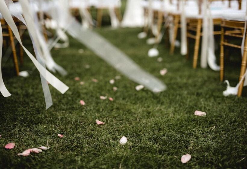 Schloss Prielau Hotel & Restaurants