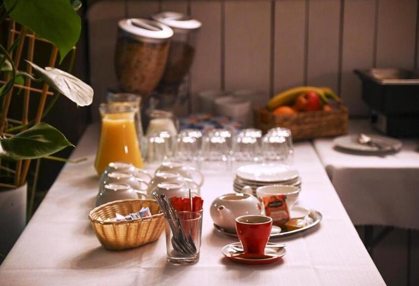 فندق Branč, Garni