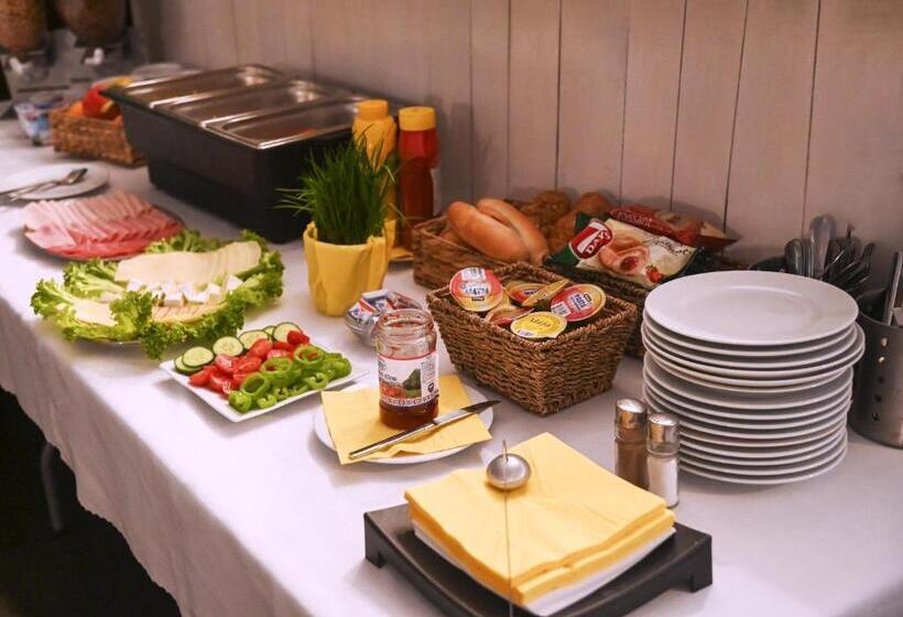 فندق Branč, Garni