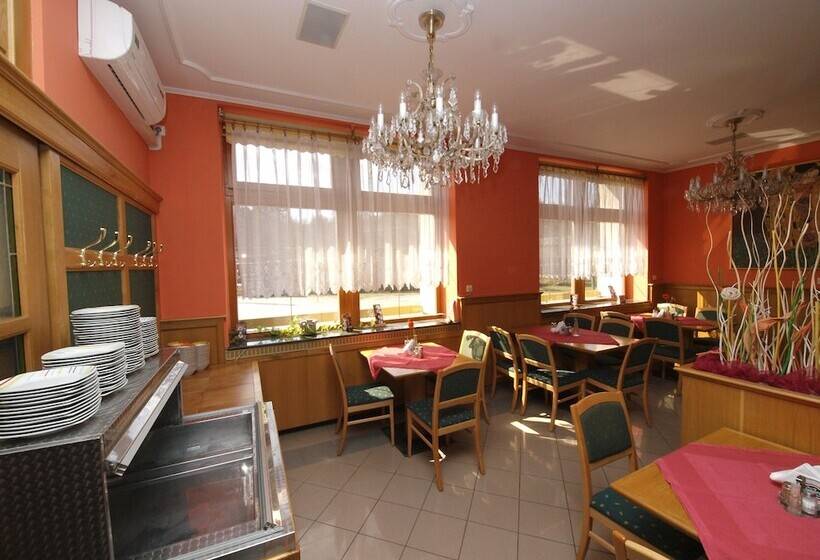 Holiday Hotel Macocha