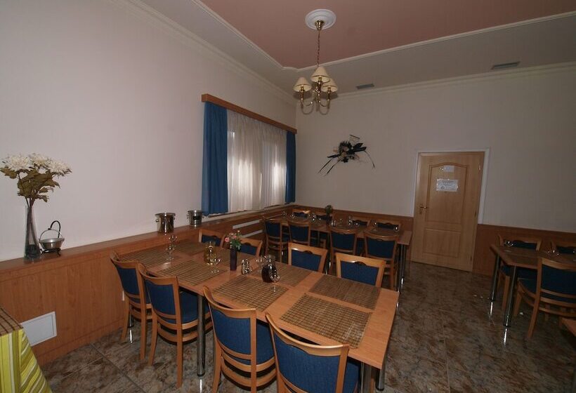 Holiday Hotel Macocha