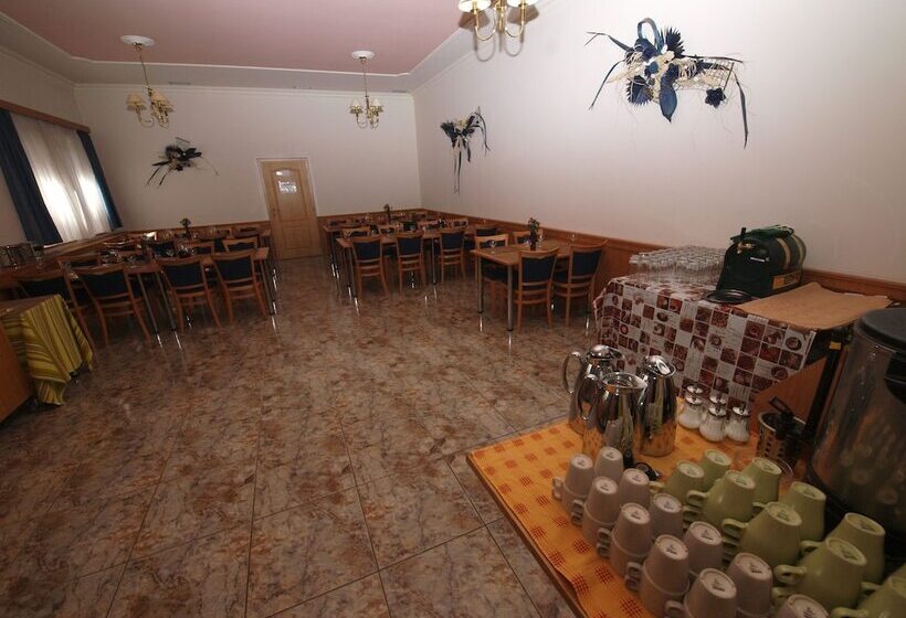 Holiday Hotel Macocha