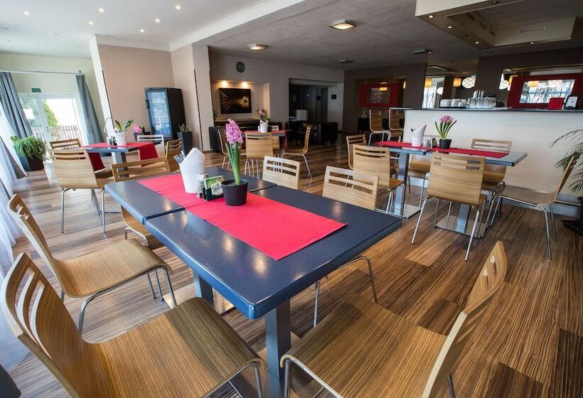 בית מלון כפרי A Sport