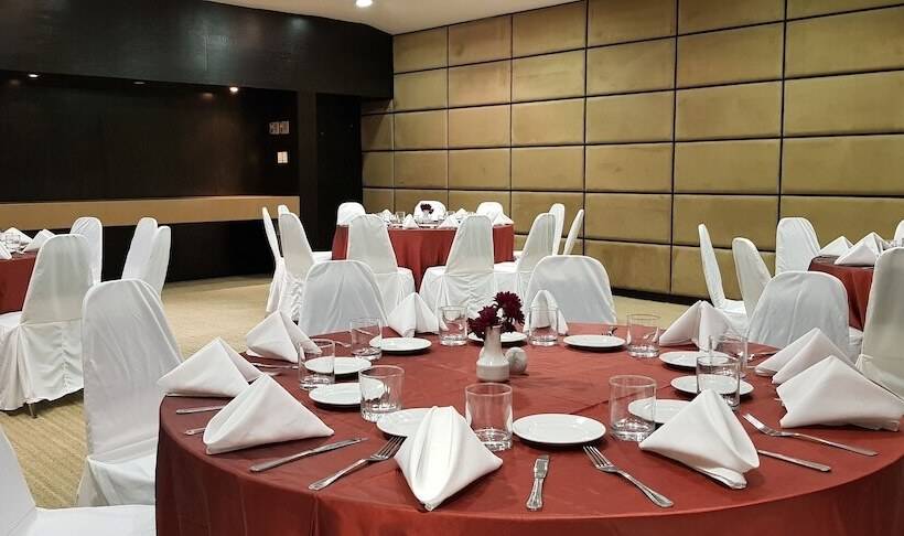 호텔 Antaris Cintermex