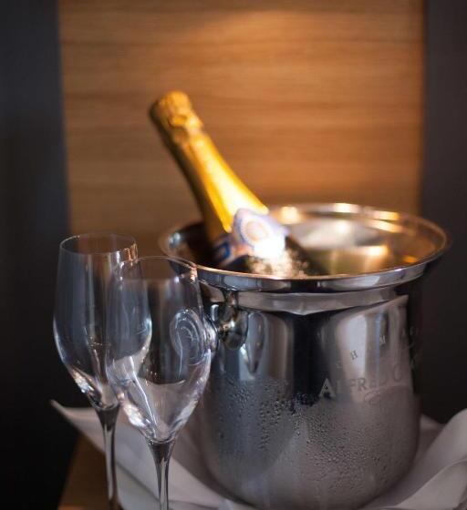 Atlantic Hotel Airport