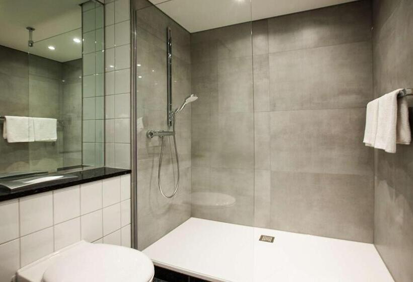 Atlantic Hotel Airport