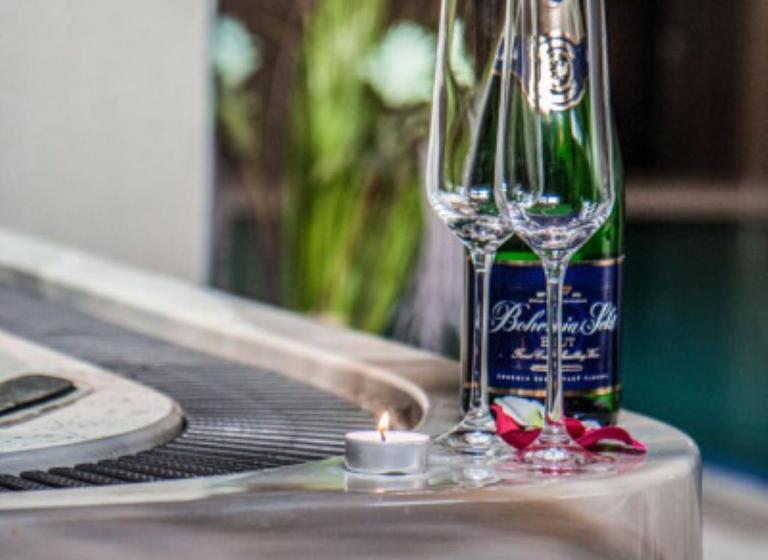 בית מלון כפרי Belaria Resort   Wellness, Bazén