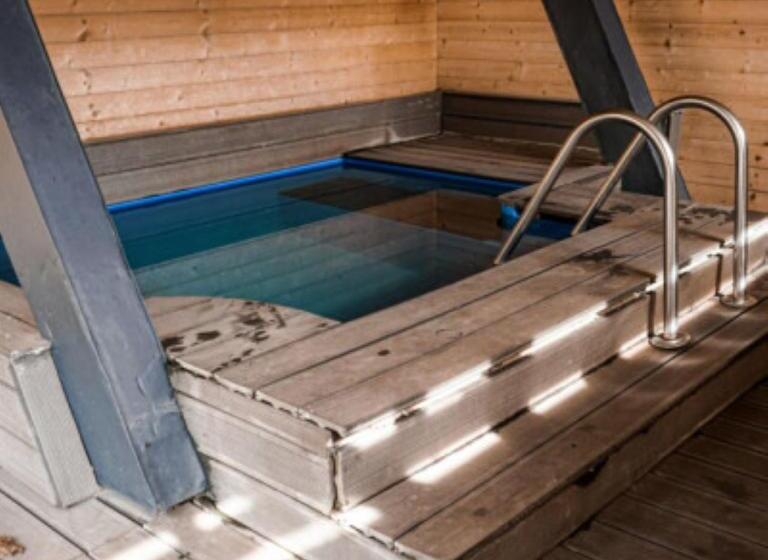 בית מלון כפרי Belaria Resort   Wellness, Bazén