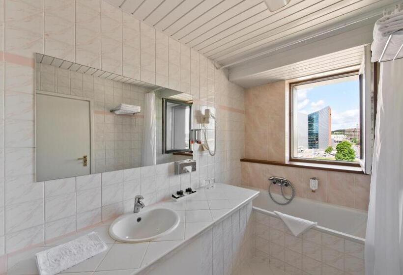 هتل Best Western Vilnius