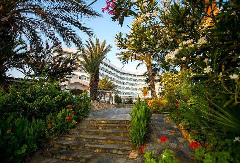 Отель Crystal Springs Beach