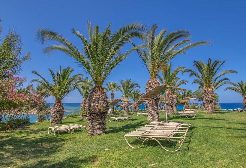 Отель Crystal Springs Beach