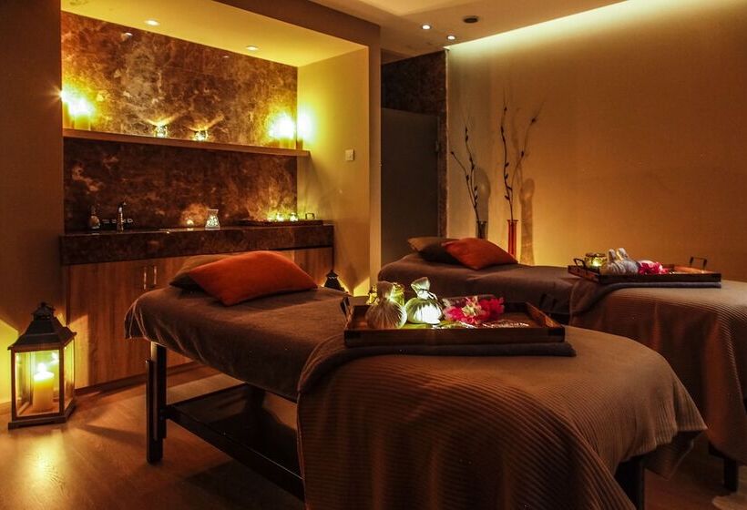 Отель Crystal Springs Beach