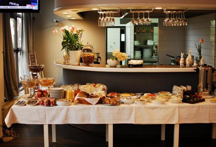 فندق Go Carcow Resort