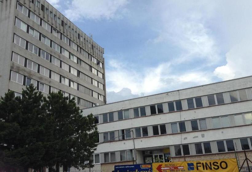 فندق Dom Techniky