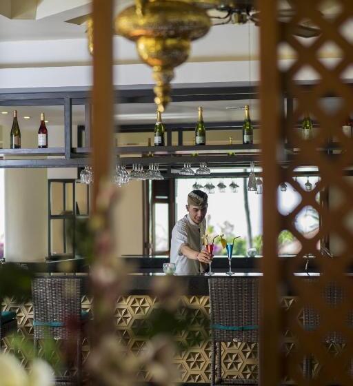 호텔 Grand Mirage Resort & Thalasso Bali