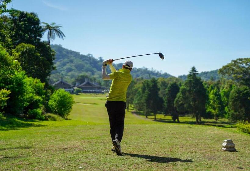 בית מלון כפרי Handara Golf & Resort Bali