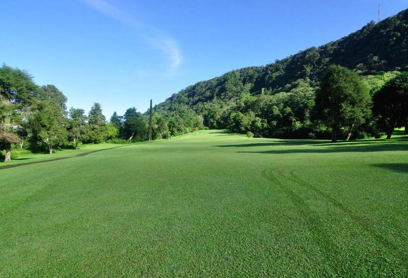 בית מלון כפרי Handara Golf & Resort Bali