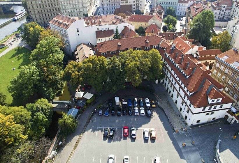 Pytloun Old Armoury Hotel Prague, Stará Zbrojnice
