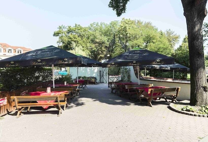 Pytloun Old Armoury Hotel Prague, Stará Zbrojnice