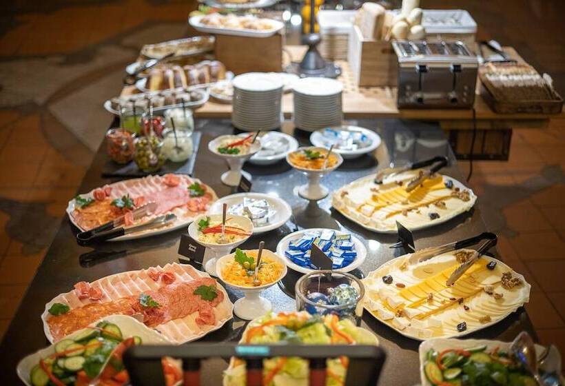 Pytloun Old Armoury Hotel Prague, Stará Zbrojnice