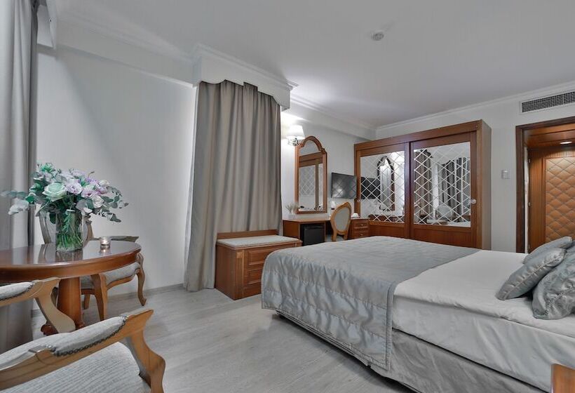 Odysseia Hotel Kapetanios