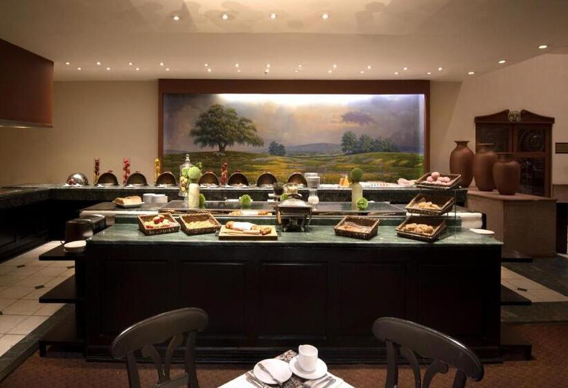 בית מלון כפרי Krystal Monterrey