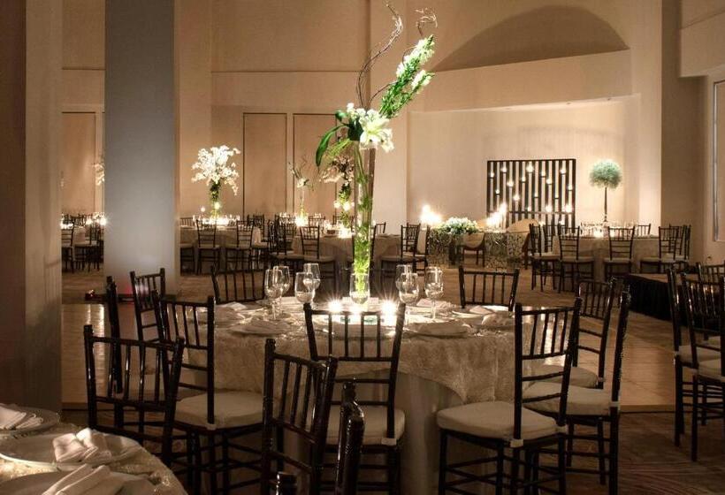 בית מלון כפרי Krystal Monterrey