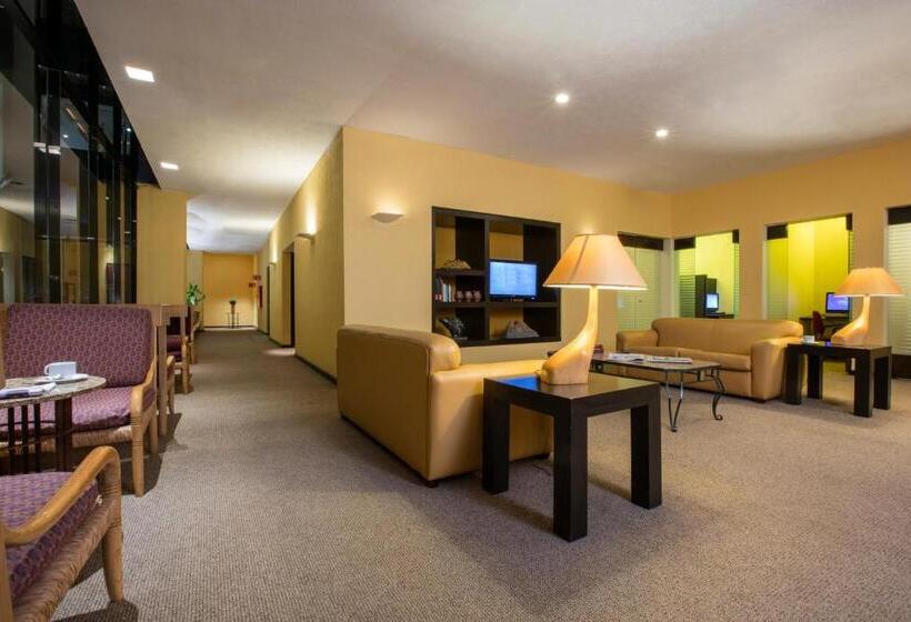 בית מלון כפרי Krystal Monterrey