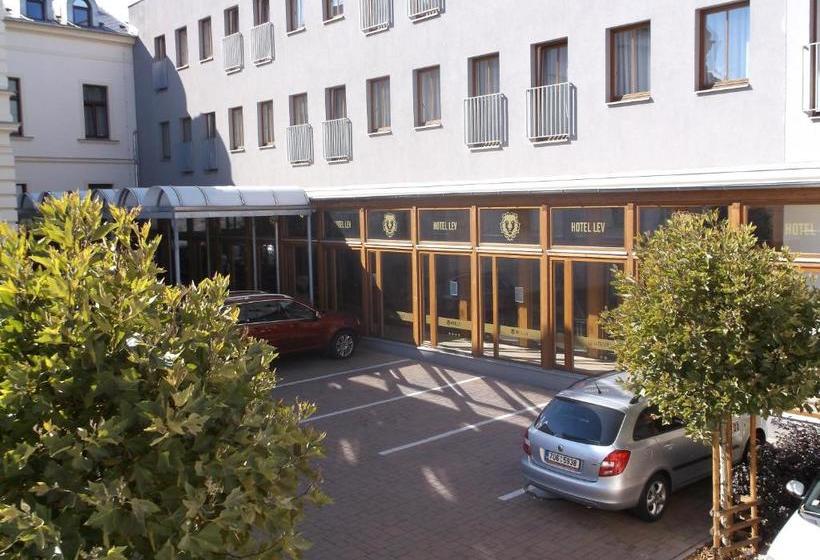 Szálloda Lev