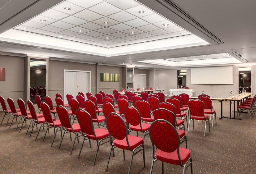 בית מלון כפרי NH Brussels Carrefour De L’europe