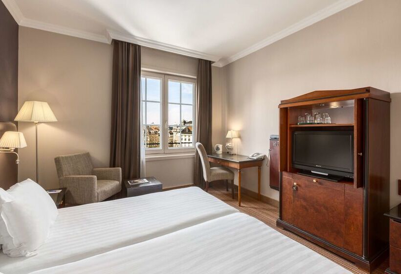 בית מלון כפרי NH Brussels Carrefour De L’europe