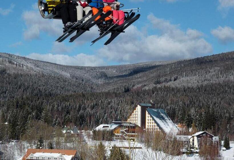 هتل Orea Resort Sklář Harrachov