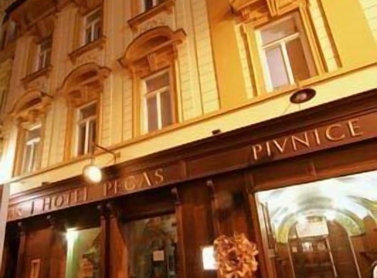 هتل Pegas Brno