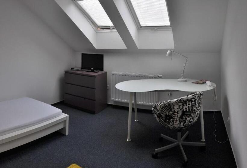 בית מלון כפרי Pension Pod Věží