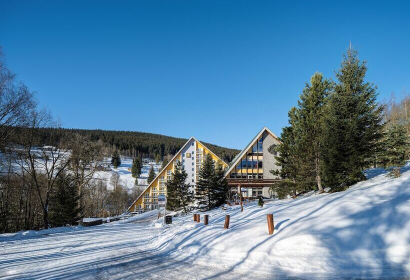 Pinia Hotel & Resort