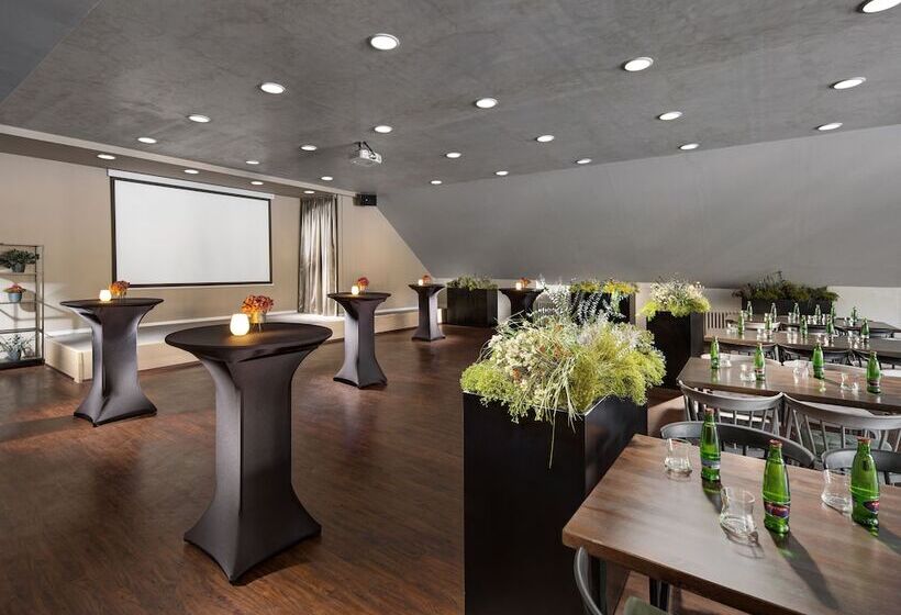 Pinia Hotel & Resort