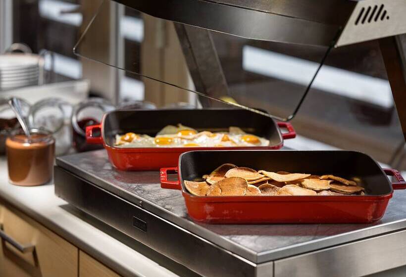 Pinia Hotel & Resort