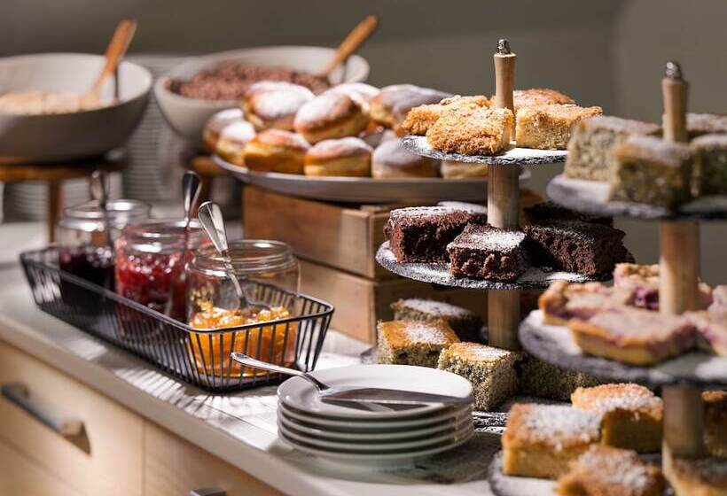 Pinia Hotel & Resort