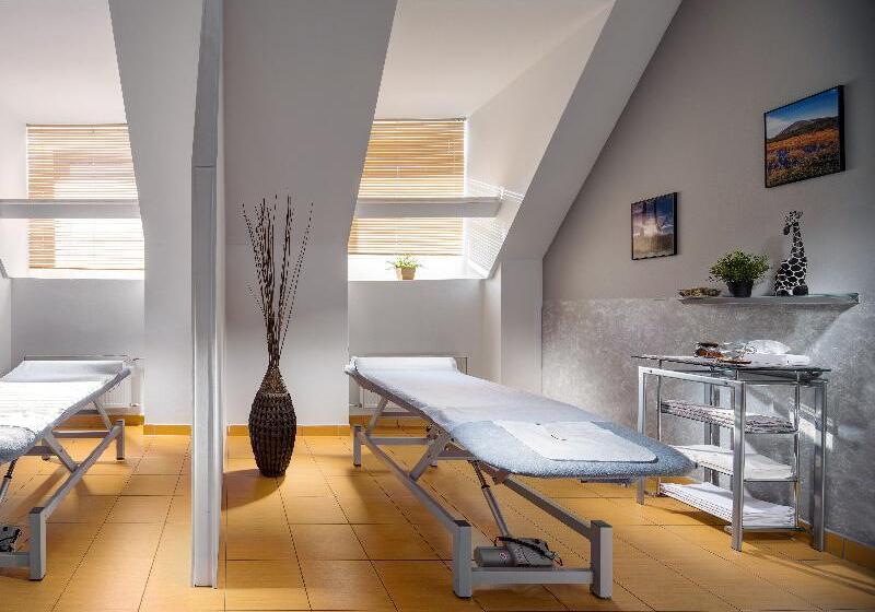 Pinia Hotel & Resort