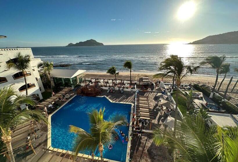 Отель Quijote Inn