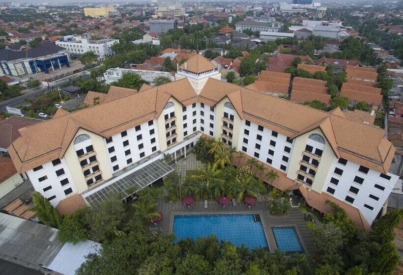 هتل Santika Cirebon