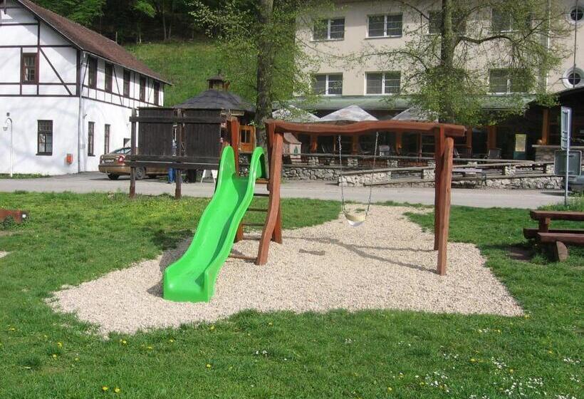 酒店 Skalní Mlýn