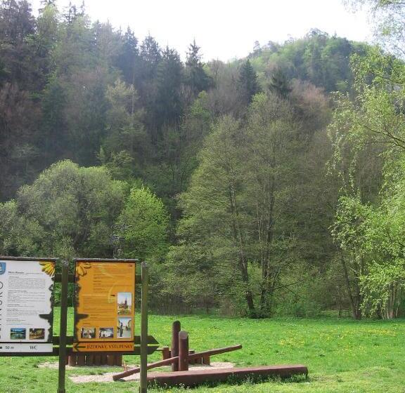 酒店 Skalní Mlýn