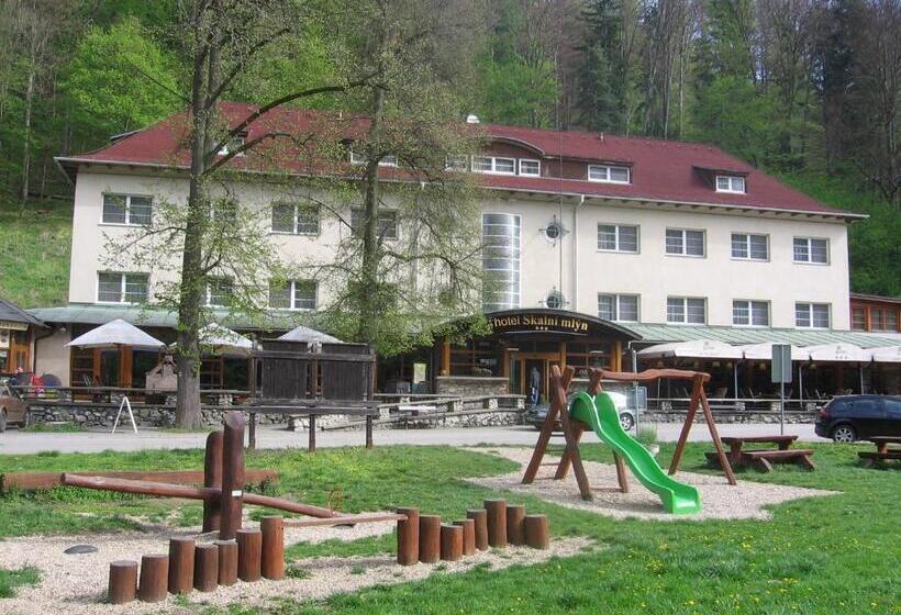 酒店 Skalní Mlýn