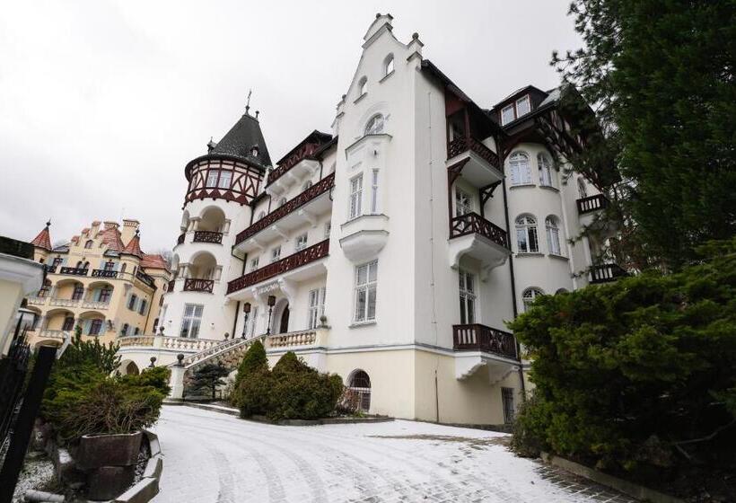 Spa Hotel Villa Smetana