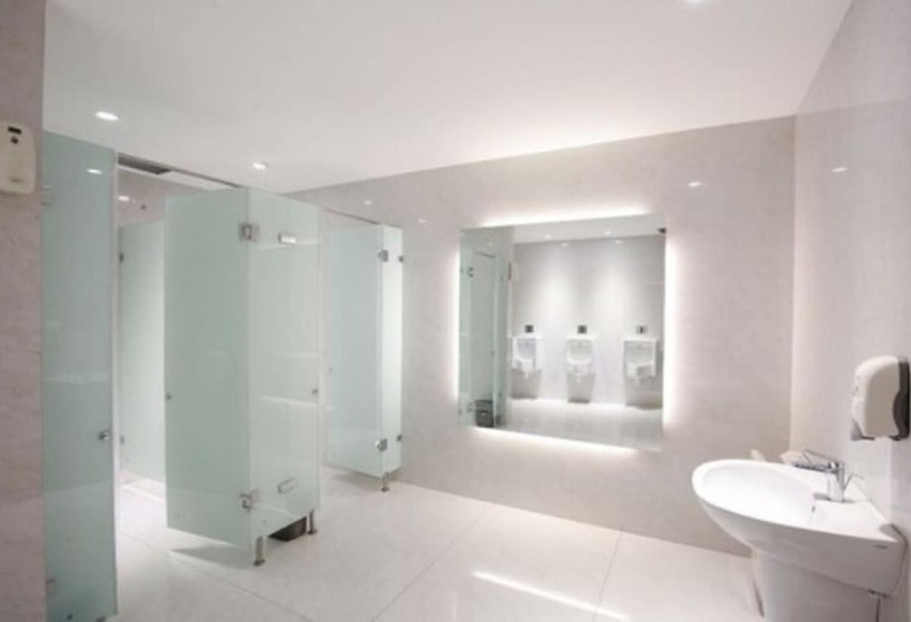 Surabaya Suites Hotel Powered By Archipelago