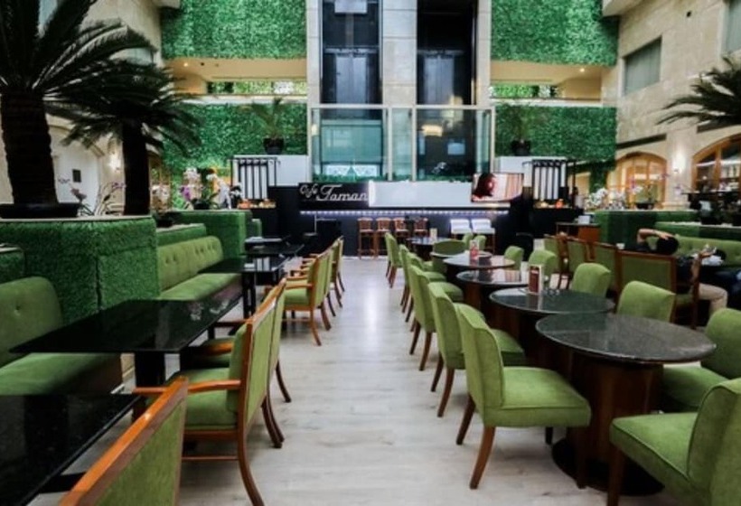 Surabaya Suites Hotel Powered By Archipelago